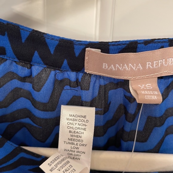 Banana Republic Blouse - Picture 7 of 7